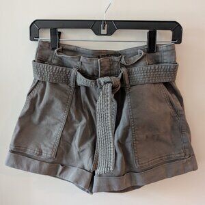 🩷5 for $50🩷 Green Belted Canvas High Rise Shorts Juniors/Womens Size 5